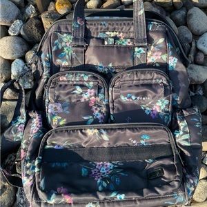 Lug Via in Bouquet Black